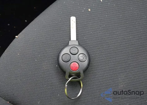 2015 Smart Fortwo Passion/Pure из США, поврежденный, VIN WMEEJ3BA9FK820117